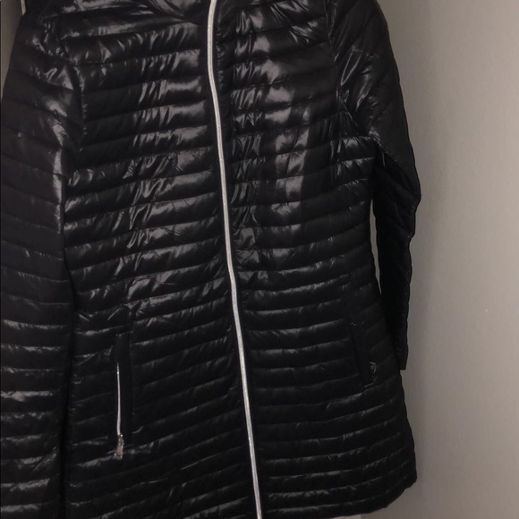 Black Waterproof Elegant Jacket- Brand New - Picture 3 of 4